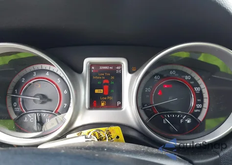 2014 Dodge Journey Sxt z USA, uszkodzony, nr VIN 3C4PDCBG7ET119320